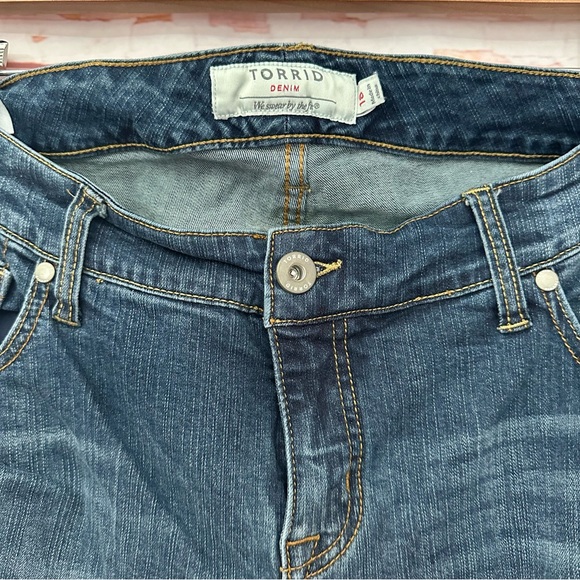 TORRID Ripped Boyfriend Jeans - Picture 3 of 6